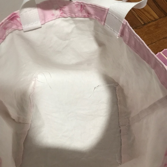 LoveShackFancy x PINK Exclusive NYC Tote Bag - Picture 6 of 8